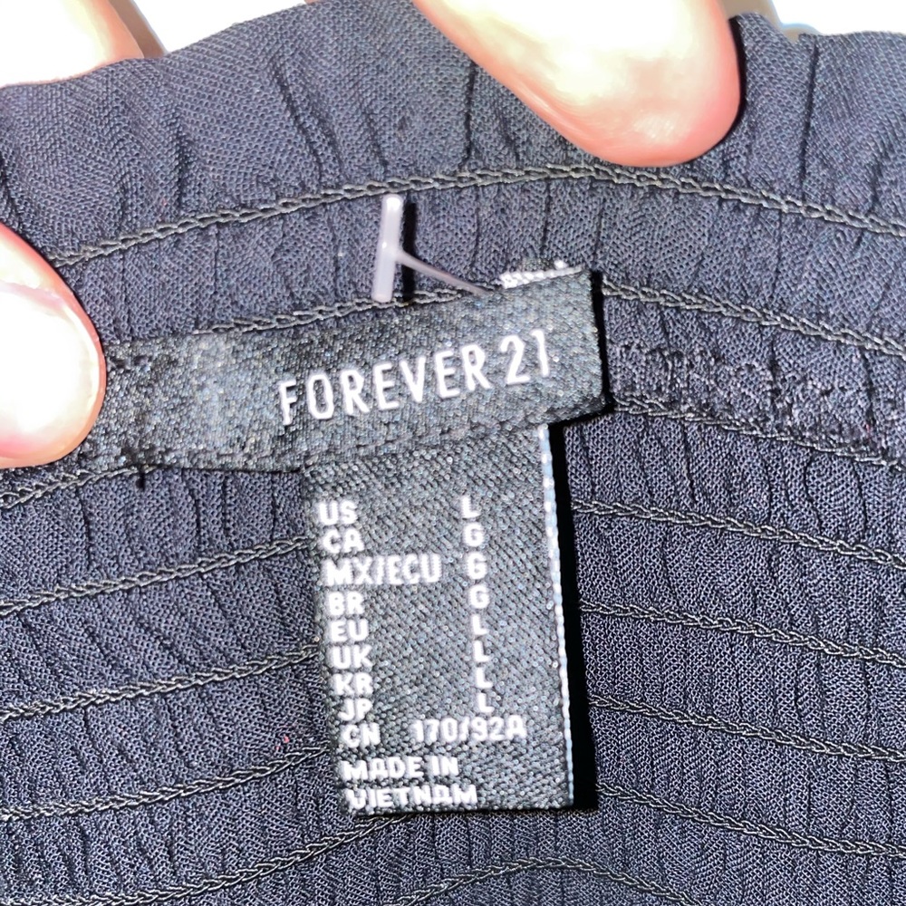 Forever 21 Ruffled Bandeau - Picture 2 of 2